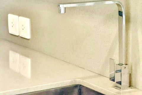 Condo in Bangkok, Thailand, 3 bedrooms  № 124776 - photo 7