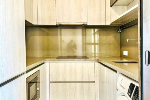 Condo in Bangkok, Thailand, 3 bedrooms  № 124776 - photo 9