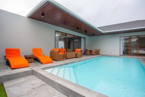 Villa in Hua Hin, Thailand 4 bedrooms № 116183 - photo 2
