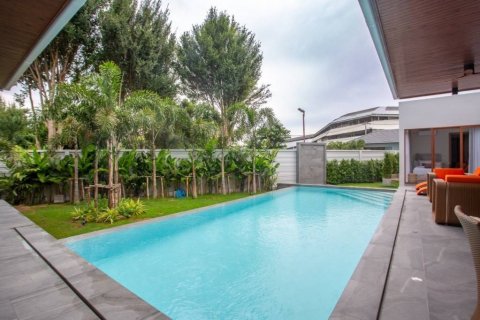 Villa in Hua Hin, Thailand 4 bedrooms № 116183 - photo 5