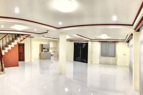 House in Bangkok, Thailand 4 bedrooms № 104203 - photo 6