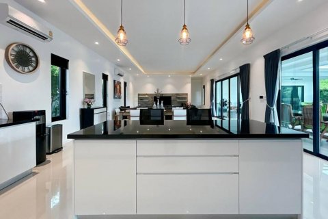 Villa in Cha-am, Thailand 4 bedrooms № 101621 - photo 10