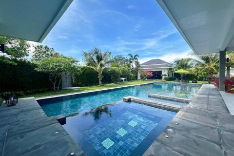 Villa in Cha-am, Thailand 4 bedrooms № 101621 - photo 3