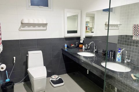 House in Bang Lamung, Thailand 3 bedrooms № 130099 - photo 30