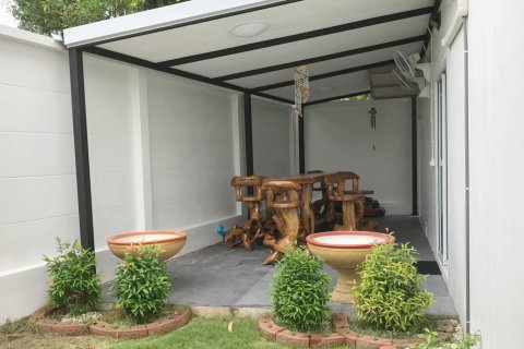 House in Bang Lamung, Thailand 3 bedrooms № 130099 - photo 5