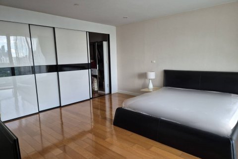 Condo in Bangkok, Thailand, 4 bedrooms  № 124893 - photo 6