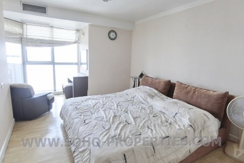 Condo in Bangkok, Thailand, 2 bedrooms  № 143898 - photo 4