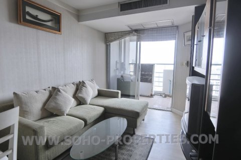 Condo in Bangkok, Thailand, 2 bedrooms  № 143898 - photo 2