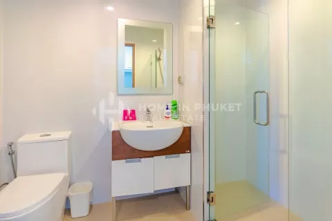 Condo in Phuket, Thailand, 2 bedrooms  № 131260 - photo 16