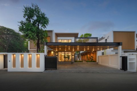 Вилла в Чиангмае, Таиланд с 4 спальнями  № 126740 - фото 2