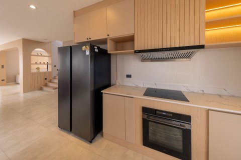 Villa in Chiang Mai, Thailand 4 bedrooms № 126742 - photo 9