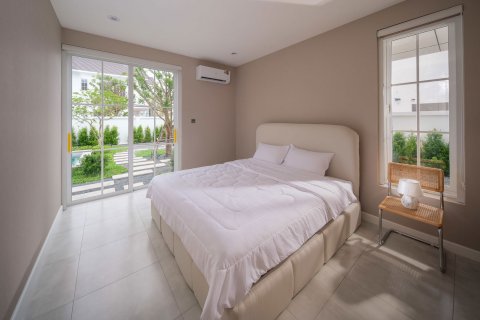 Villa in Chiang Mai, Thailand 4 bedrooms № 126742 - photo 12