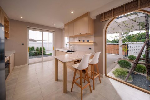 Villa in Chiang Mai, Thailand 4 bedrooms № 126742 - photo 6