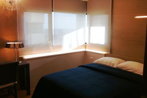 Кондоминиум с 1 спальней в Сатхоне, Бангкок, Таиланд № 143988 - фото 4