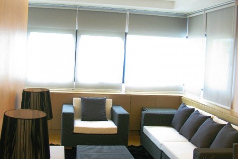 Кондоминиум с 1 спальней в Сатхоне, Бангкок, Таиланд № 143988 - фото 1