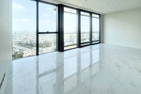 Condo in Bangkok, Thailand, 3 bedrooms  № 86439 - photo 2