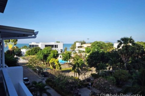 House in Pattaya, Thailand 8 bedrooms № 101260 - photo 18