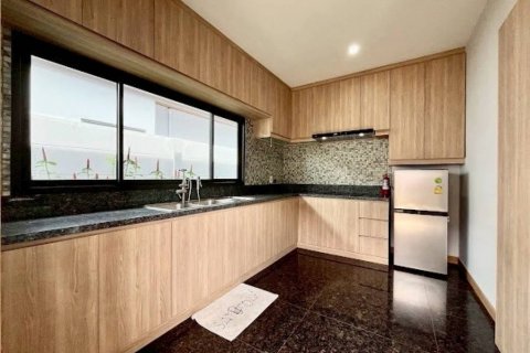 Villa in Bang Lamung, Thailand 4 bedrooms № 132681 - photo 8