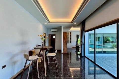 Villa in Bang Lamung, Thailand 4 bedrooms № 132681 - photo 10