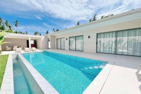 Villa in Ko Samui, Thailand 3 bedrooms № 132683 - photo 1