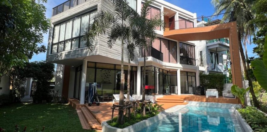 Villa in Kathu, Thailand 4 bedrooms № 99521