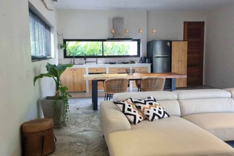 Villa in Surat Thani, Thailand 3 bedrooms № 115825 - photo 4