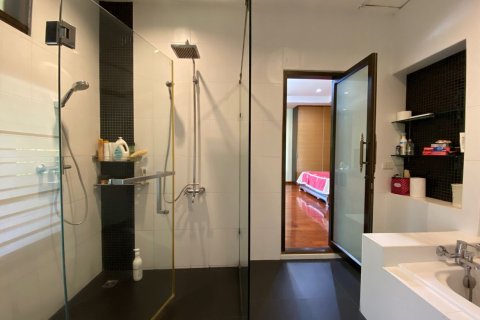 House in Chiang Mai, Thailand 6 bedrooms № 104877 - photo 29