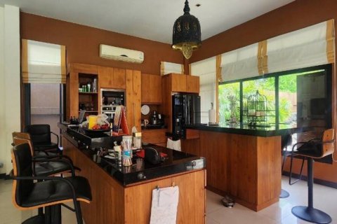 Villa in Pattaya, Thailand 4 bedrooms № 105226 - photo 7