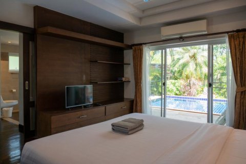 Villa in Rawai, Thailand 3 bedrooms № 108077 - photo 29