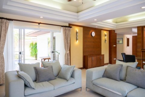Villa in Rawai, Thailand 3 bedrooms № 108077 - photo 6