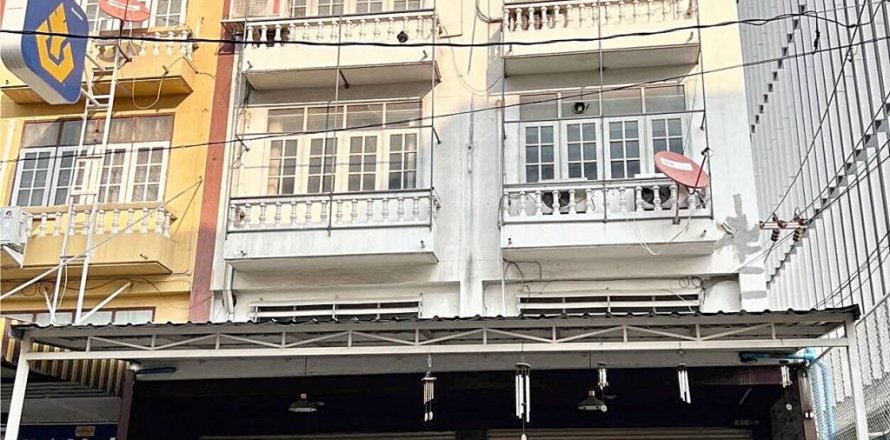 Commercial property in Pak Kret, Thailand 700 sq.m. № 86062
