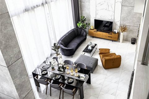 Condo in Bangkok, Thailand, 3 bedrooms № 86063 - photo 6