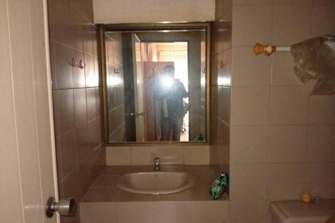 Condo à Khlong Toei, Bangkok, Thaïlande, 3 chambres № 142905 - photo 6