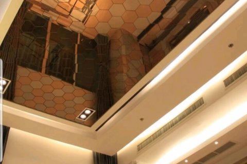 Condo in Bangkok, Thailand, 4 bedrooms  № 143145 - photo 6