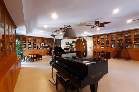 Дом в Хуа Хине, Таиланд с 11 спальнями  № 125265 - фото 13