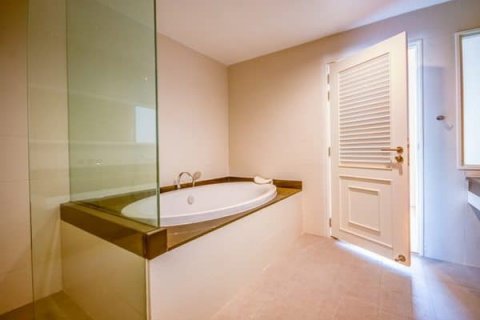 Кондоминиум с 2 спальнями в Хуа Хине, Таиланд № 125264 - фото 12