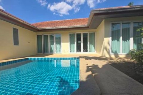 House in Bang Lamung, Thailand 4 bedrooms № 123507 - photo 2