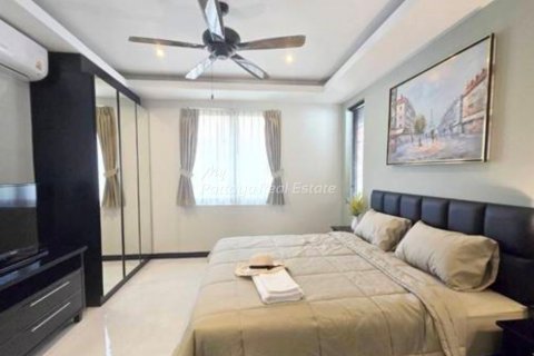 House in Bang Lamung, Thailand 4 bedrooms № 123507 - photo 11