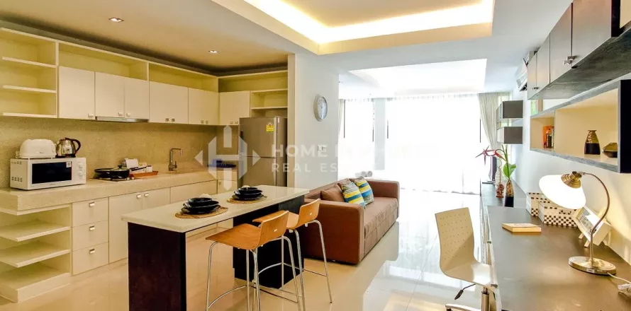 Студия в кондо в Камале, Таиланд № 131215