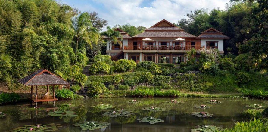 Villa in Chiang Rai, Thailand 5 bedrooms № 86949