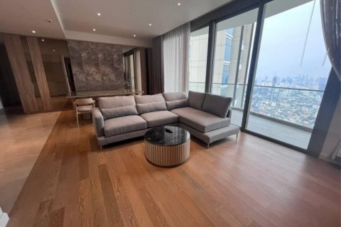 Condo in Khlong San, Bangkok, Thailand, 4 bedrooms  № 123670 - photo 1