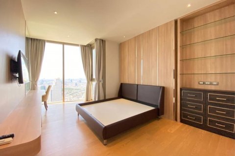 Condo in Khlong San, Bangkok, Thailand, 3 bedrooms № 123667 - photo 2