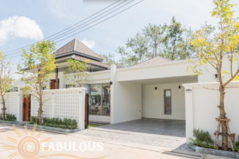 Villa in Chalong, Thailand 3 bedrooms № 124277 - photo 18