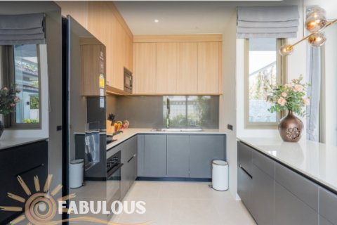 Villa in Chalong, Thailand 3 bedrooms № 124277 - photo 8