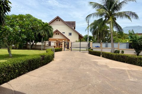 Дом в Банг Саре, Таиланд с 4 спальнями № 130493 - фото 3