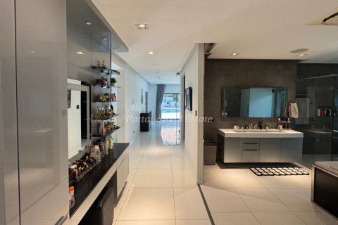 Maison à Pattaya, Thaïlande 6 chambres № 123488 - photo 10