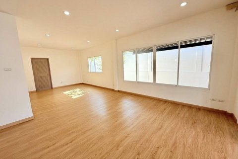 Дом в Паклоке, Таиланд с 3 спальнями  № 126703 - фото 3