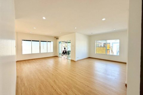 Дом в Паклоке, Таиланд с 3 спальнями  № 126703 - фото 9