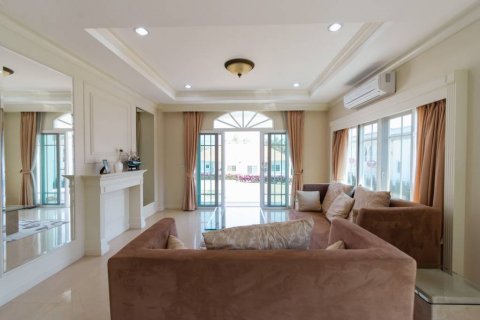 Villa in Cha-am, Thailand 7 bedrooms № 119849 - photo 8