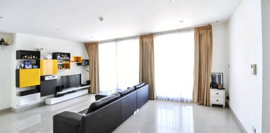 Condo in Bangkok, Thailand, 3 bedrooms  № 132856